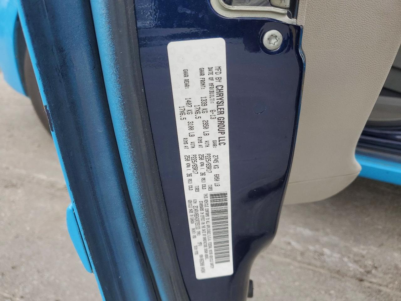 2013 VOLKSWAGEN ROUTAN