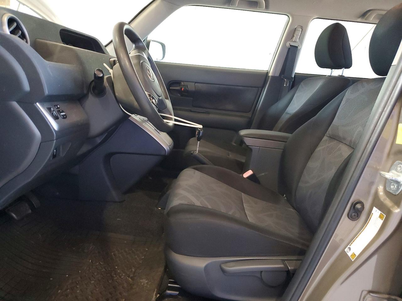 2011 TOYOTA SCION