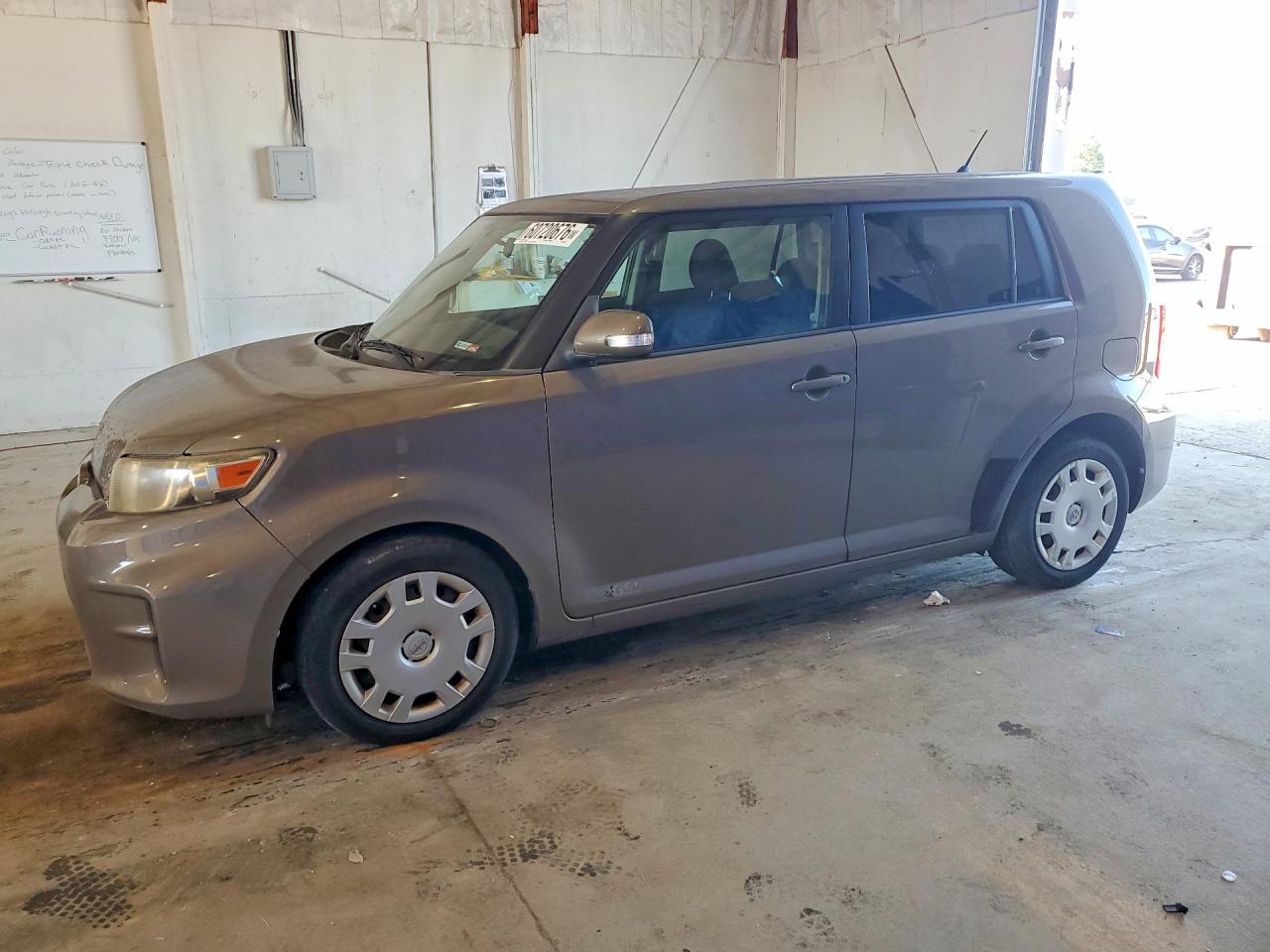 2011 TOYOTA SCION