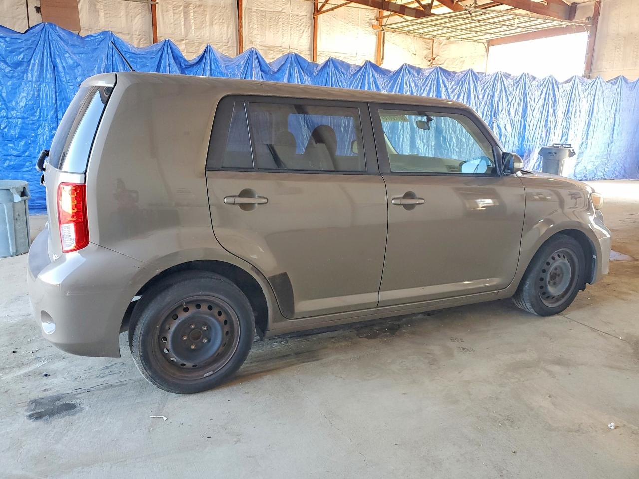 2011 TOYOTA SCION