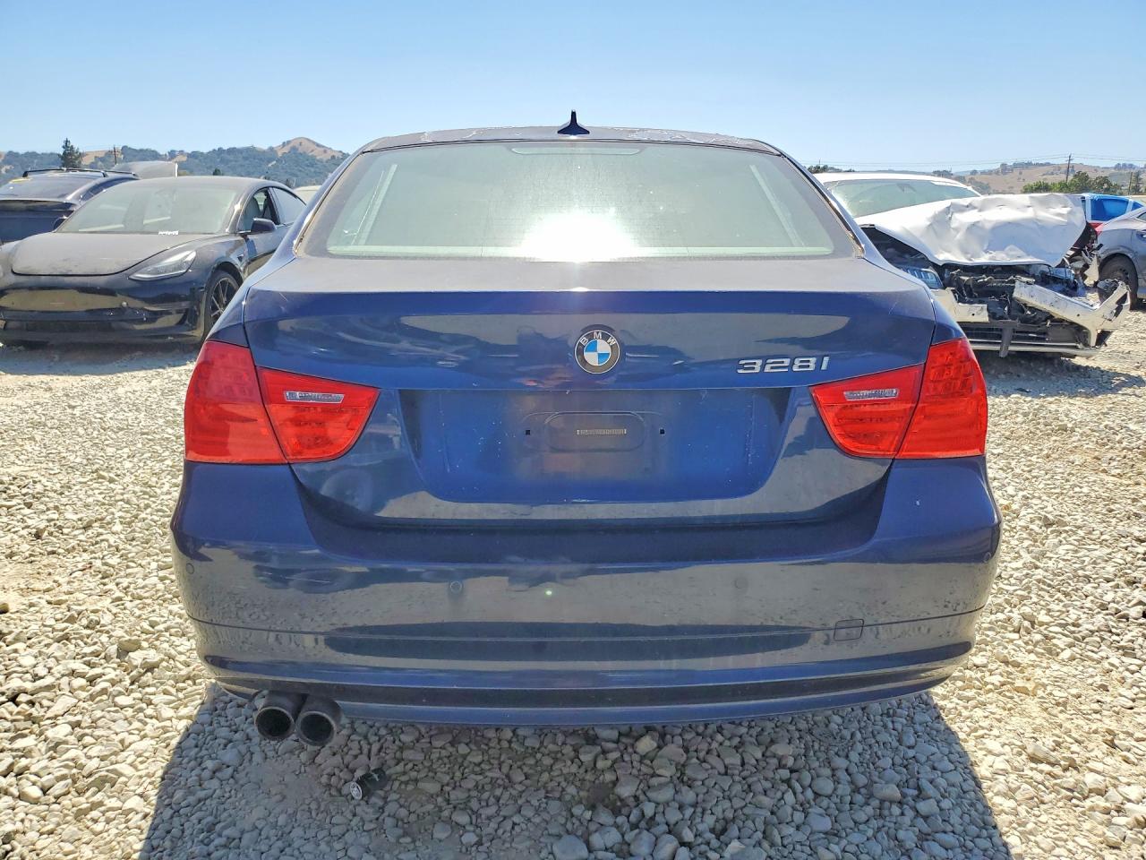 2011 BMW 3 SERIES