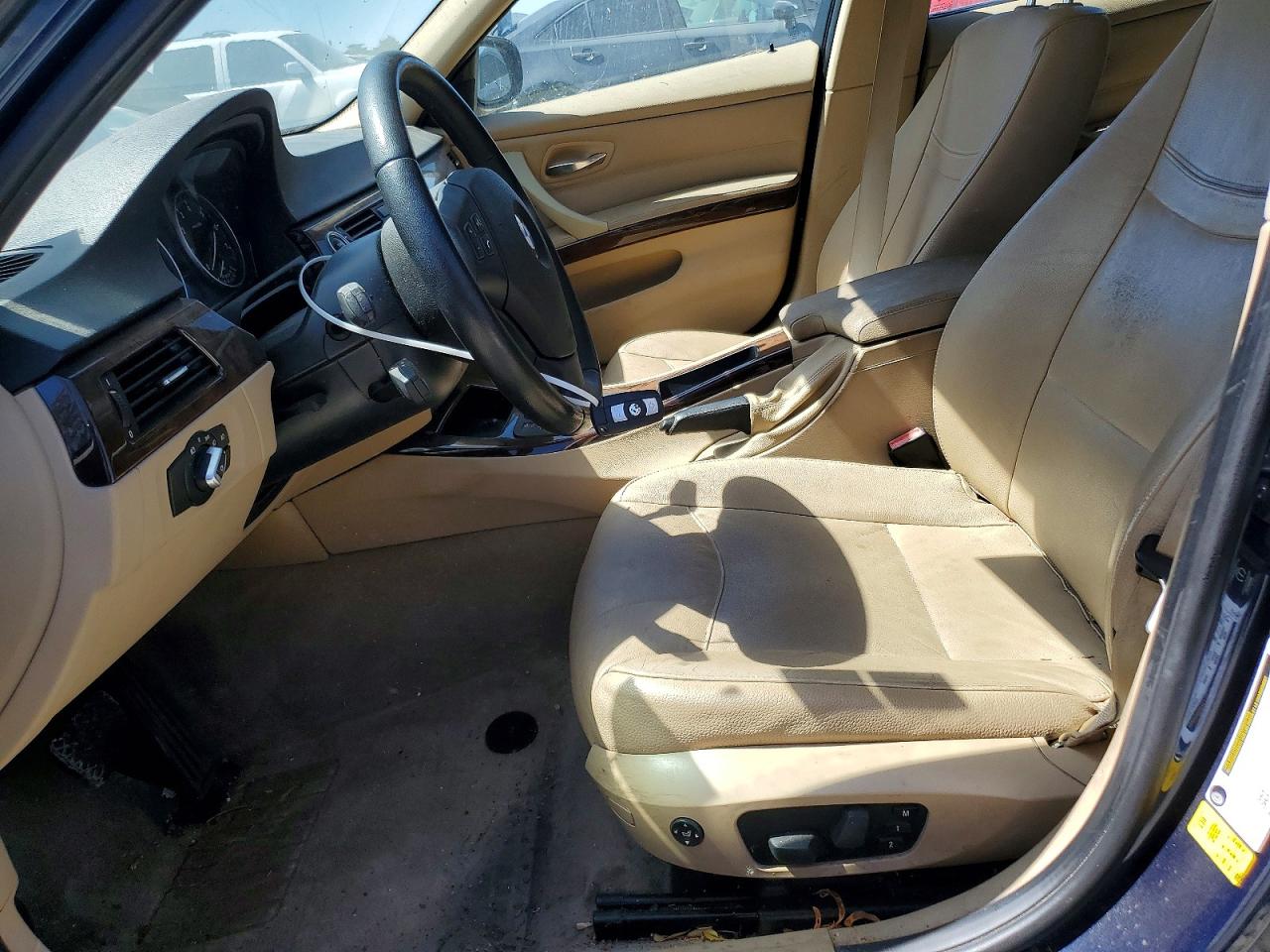 2011 BMW 3 SERIES