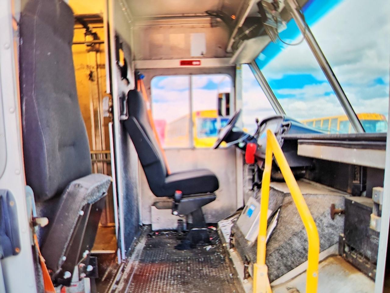 2010 FORD ECONOLINE