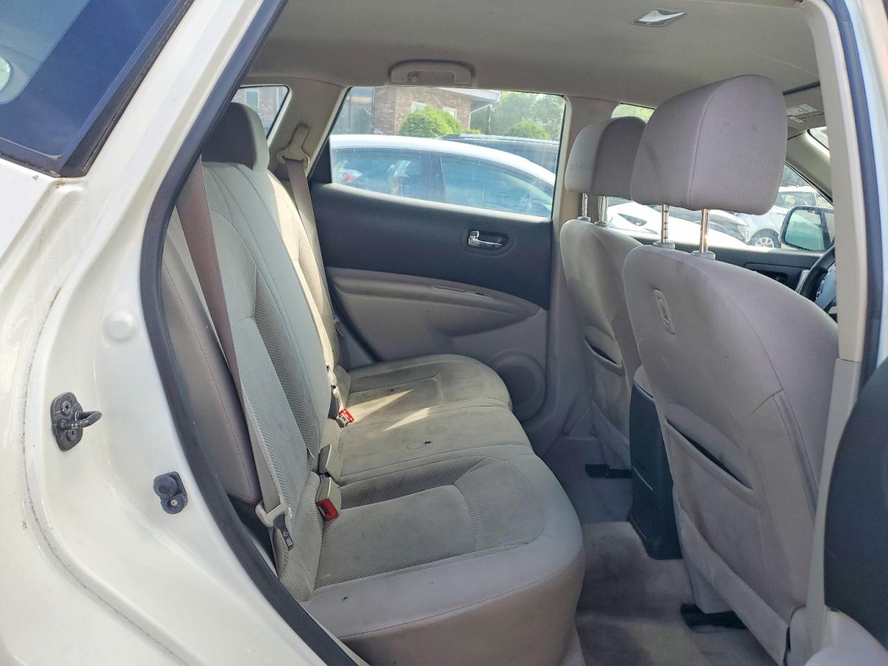2014 NISSAN ROGUE