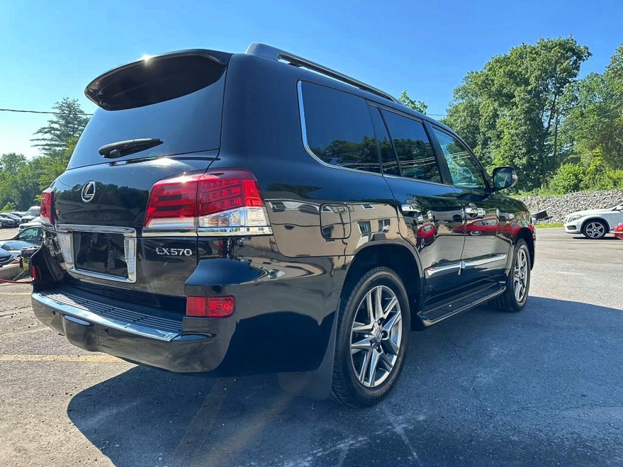 2015 LEXUS LX570