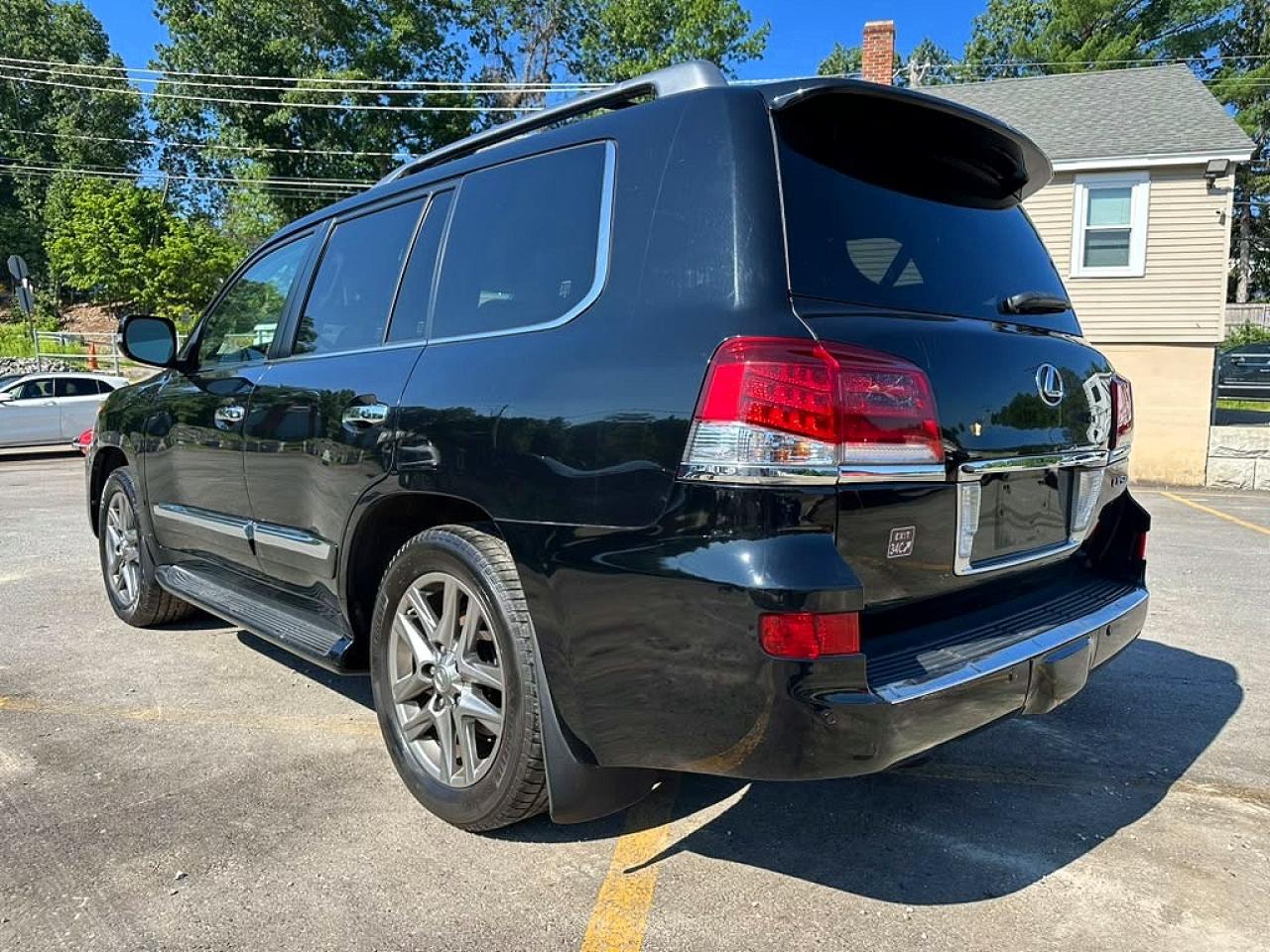 2015 LEXUS LX570