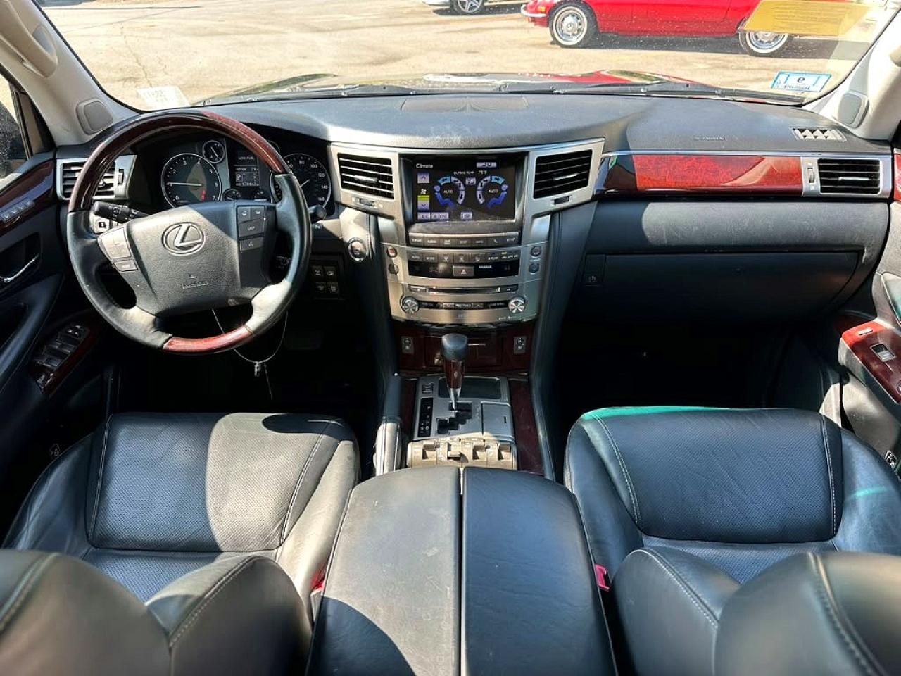 2015 LEXUS LX570