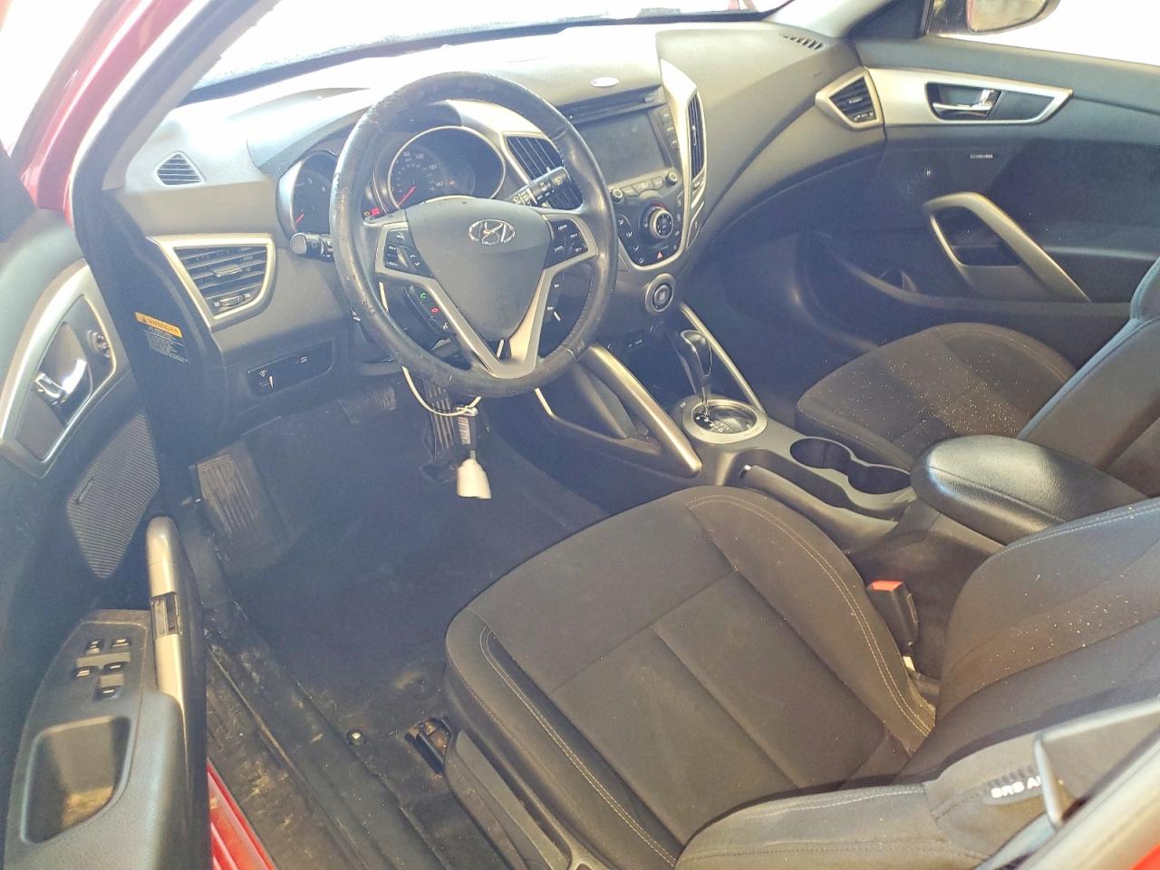 2013 HYUNDAI VELOSTER R