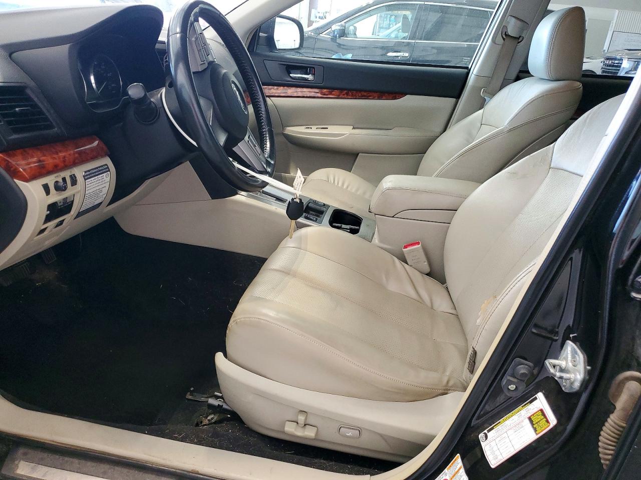 2011 SUBARU OUTBACK