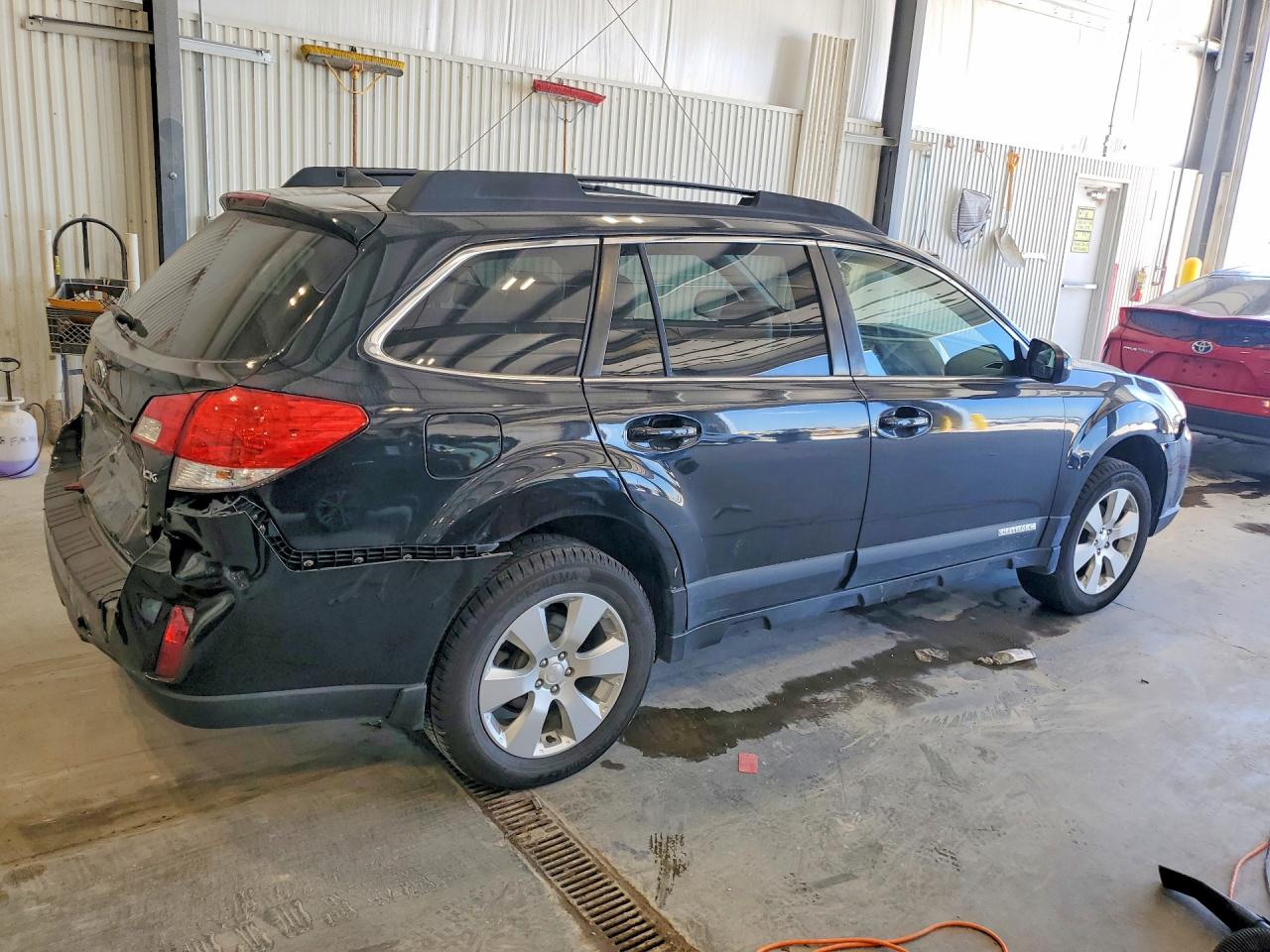2011 SUBARU OUTBACK