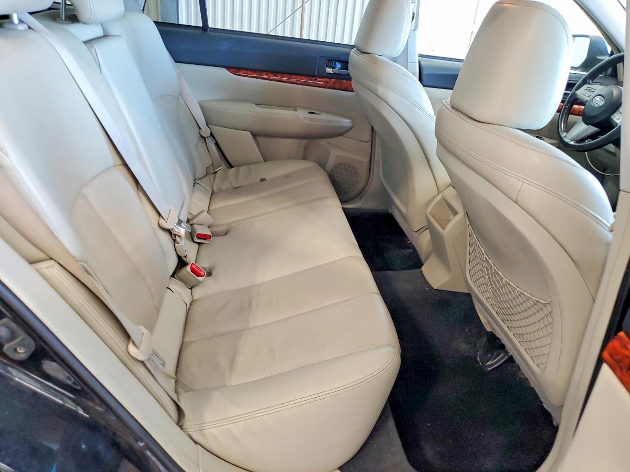2011 SUBARU OUTBACK