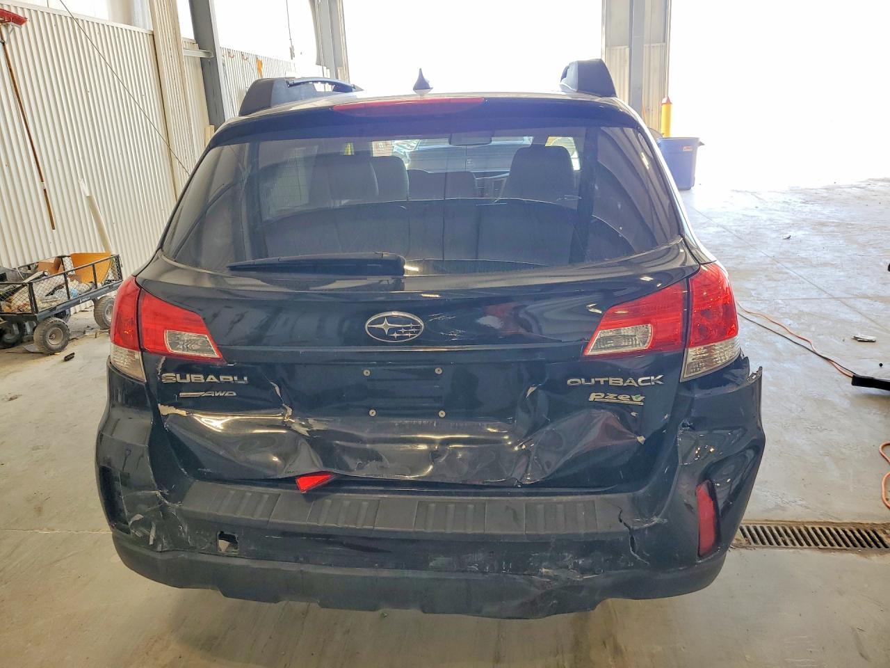 2011 SUBARU OUTBACK