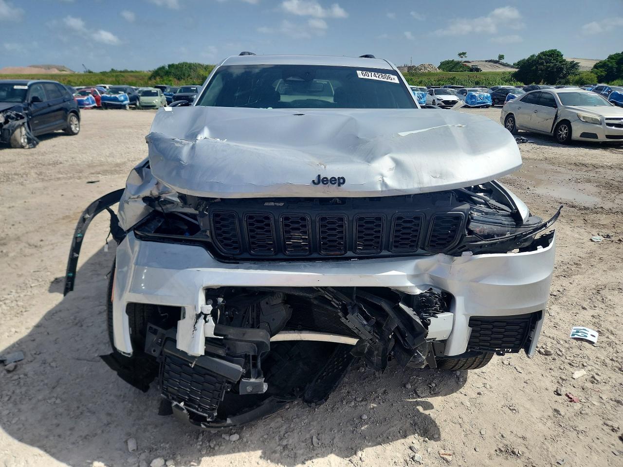 2023 JEEP CHEROKEE