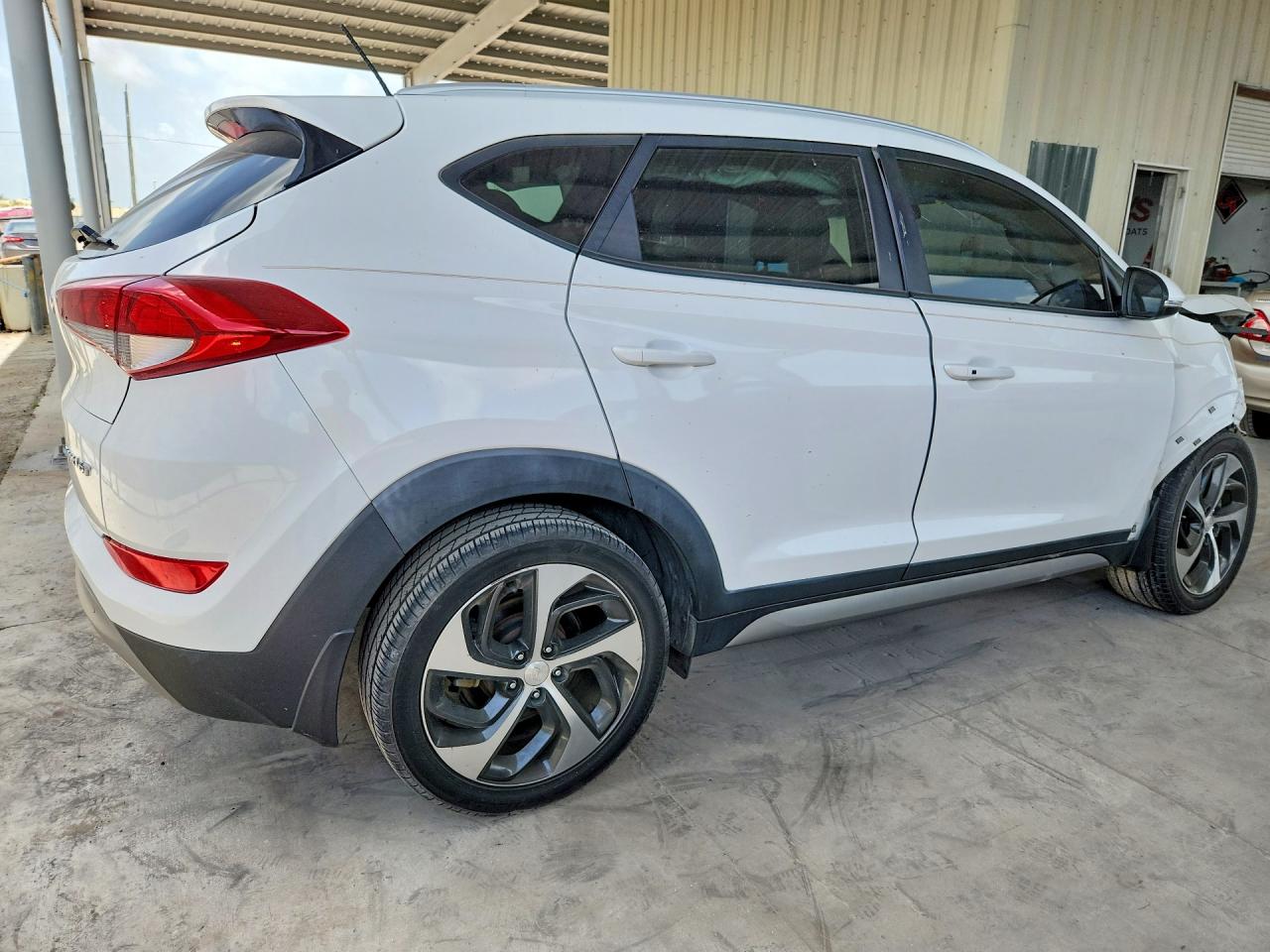2017 HYUNDAI TUCSON