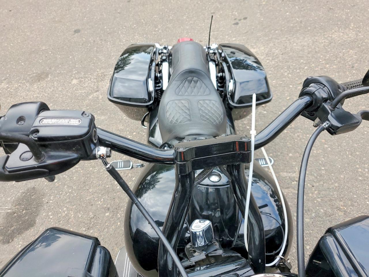 2012 HARLEY-DAVIDSON FL