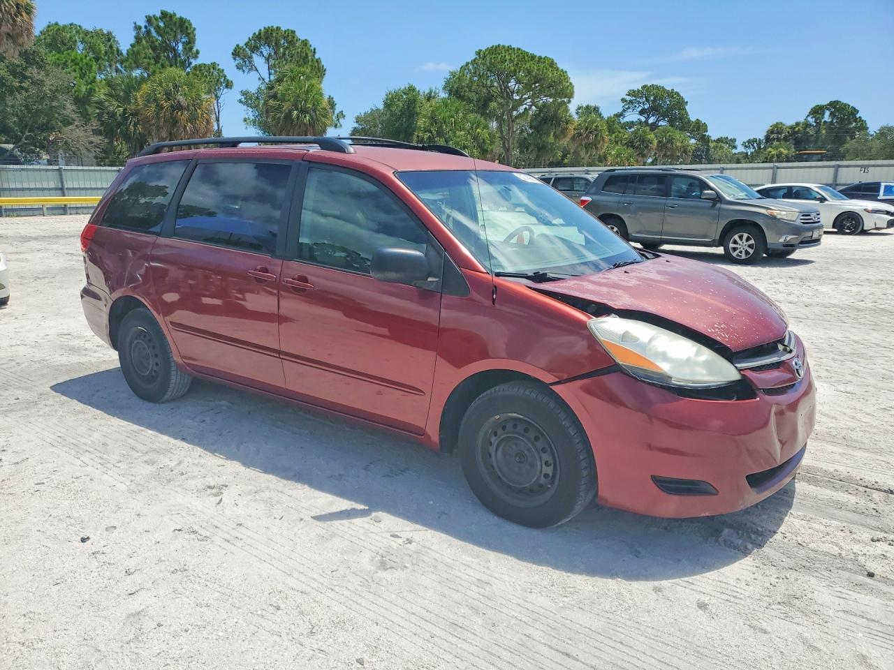 2010 TOYOTA SIENNA