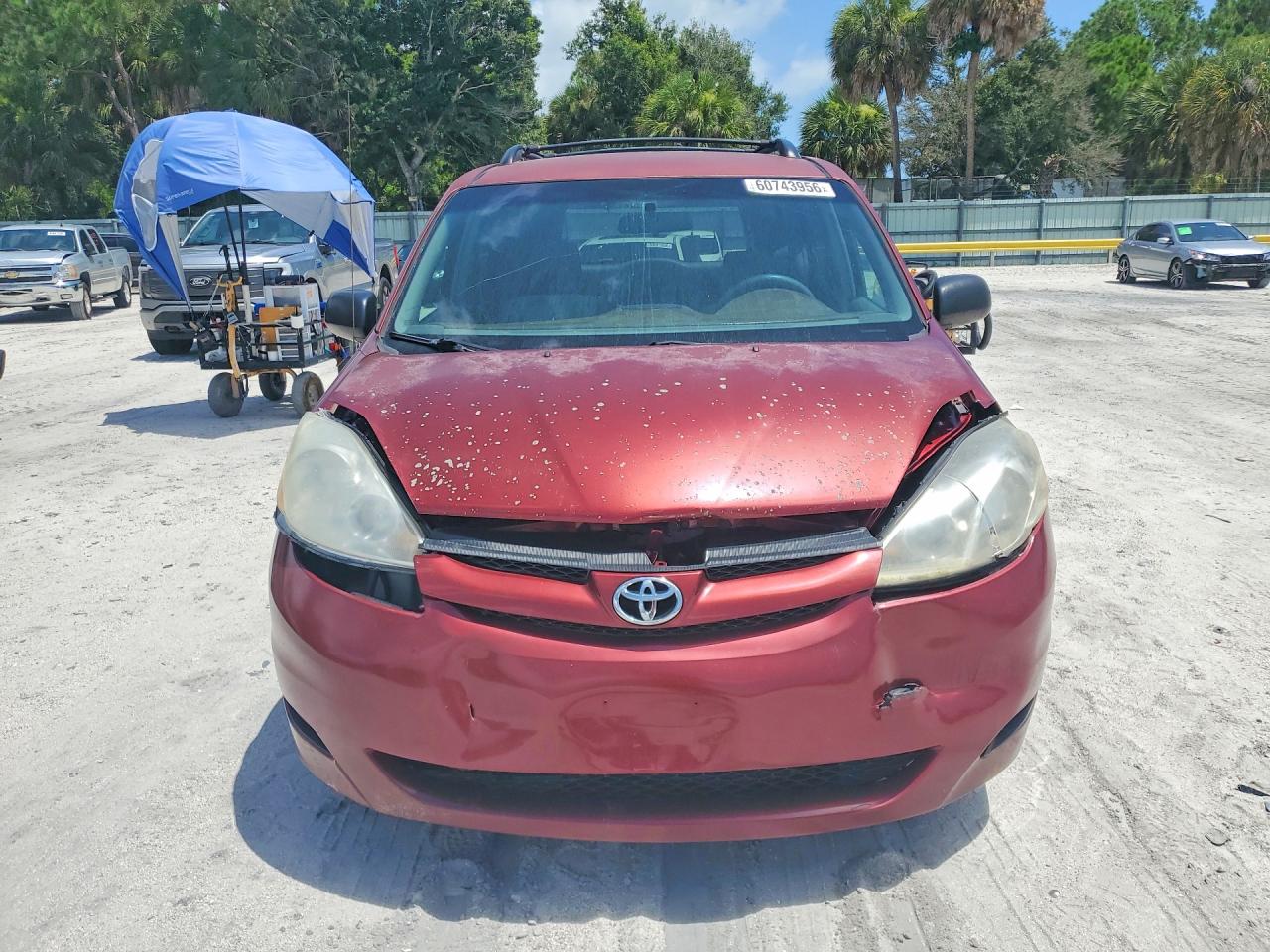2010 TOYOTA SIENNA