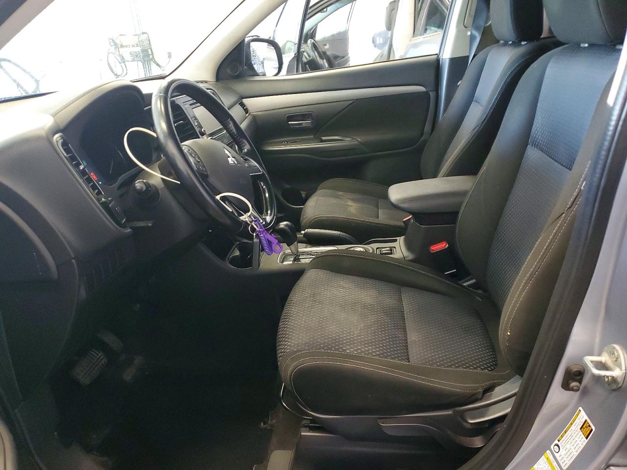 2016 MITSUBISHI OUTLANDER