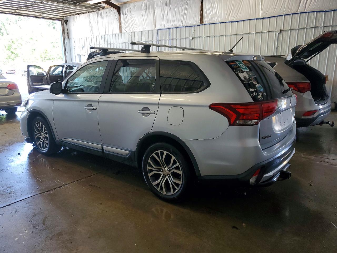 2016 MITSUBISHI OUTLANDER