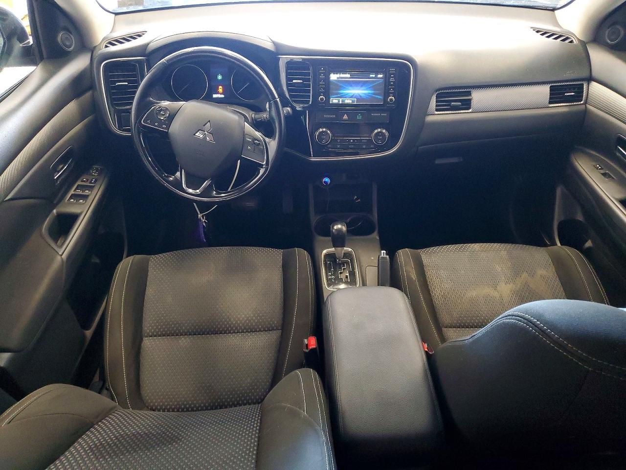 2016 MITSUBISHI OUTLANDER