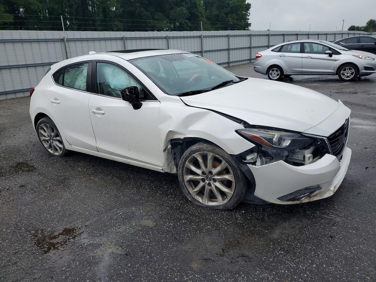 2015 MAZDA 3