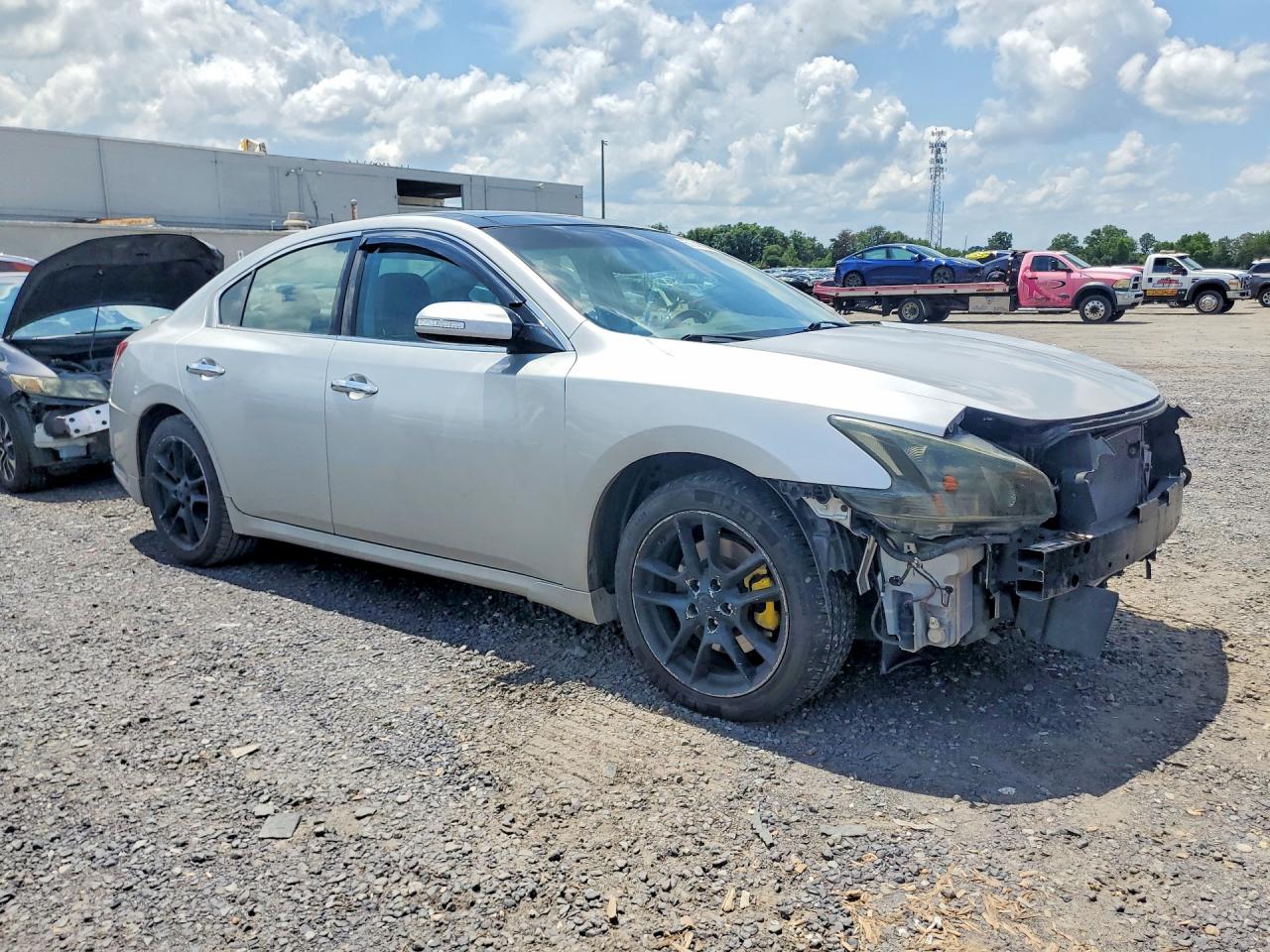 2011 NISSAN MAXIMA