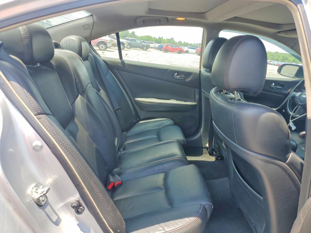 2011 NISSAN MAXIMA