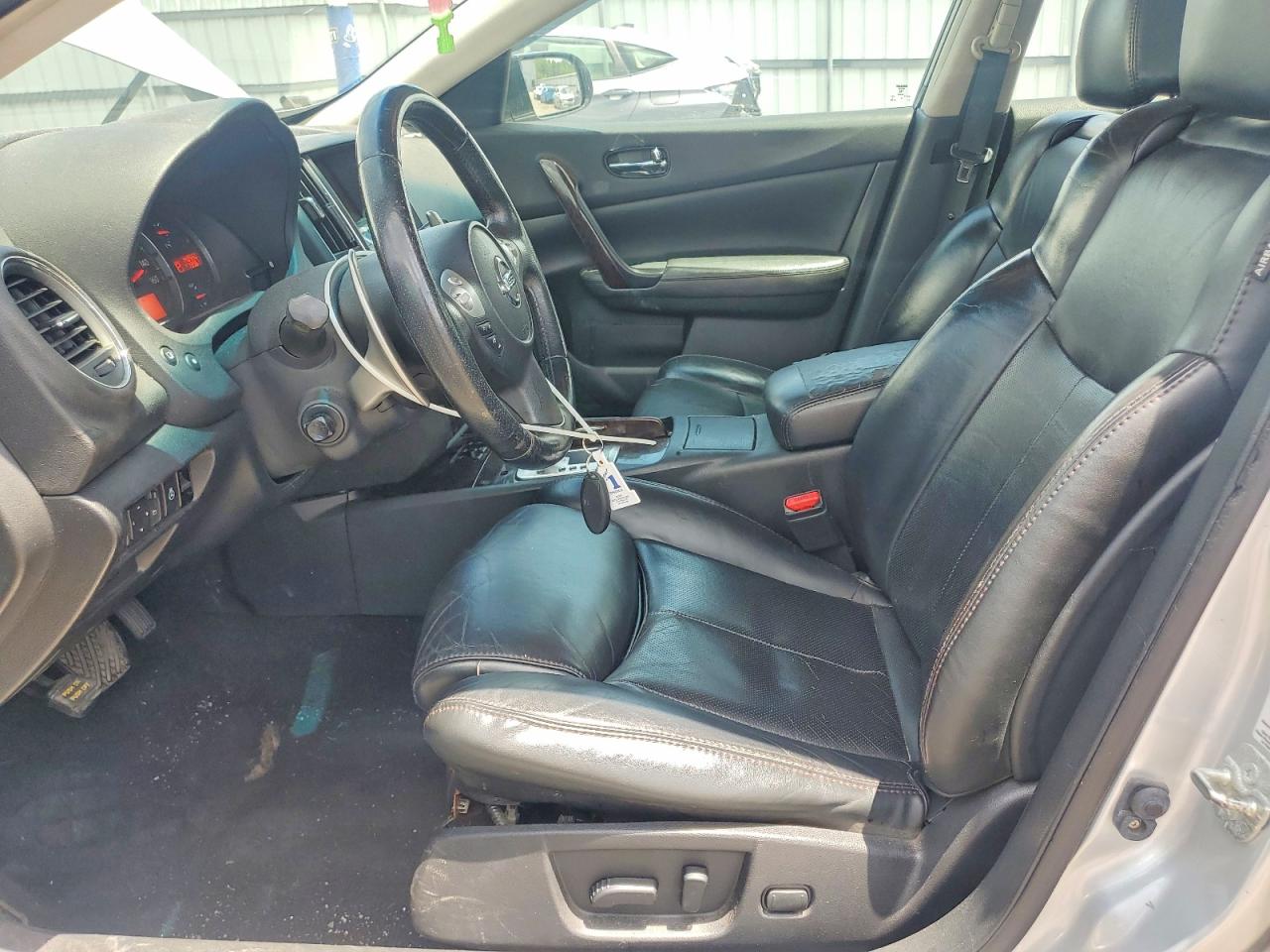 2011 NISSAN MAXIMA