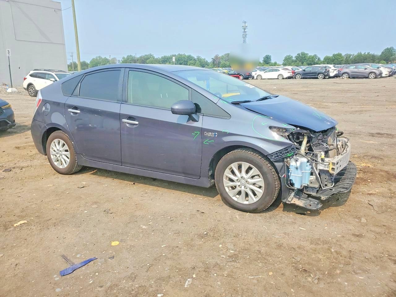 2013 TOYOTA PRIUS