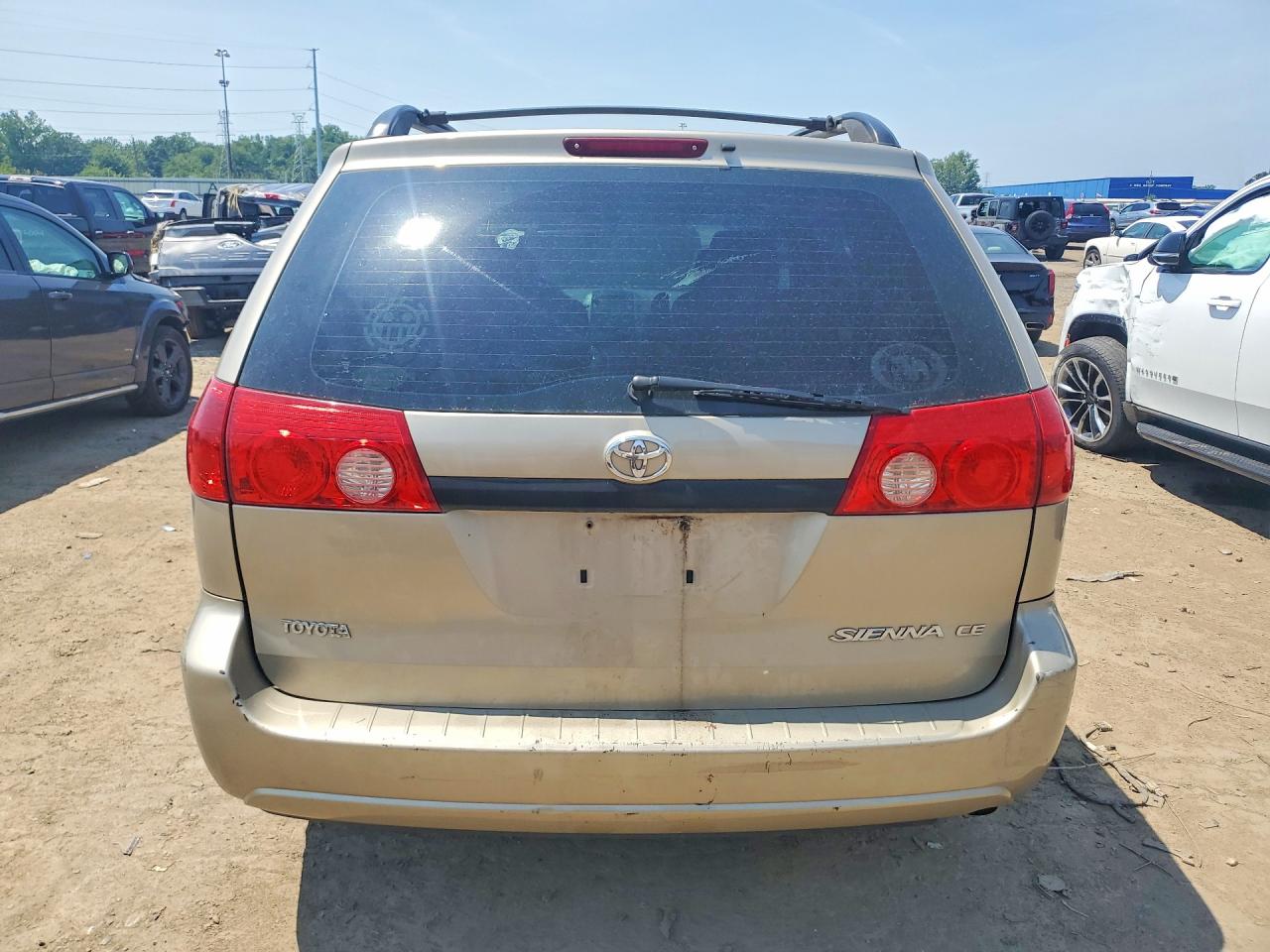 2006 TOYOTA SIENNA