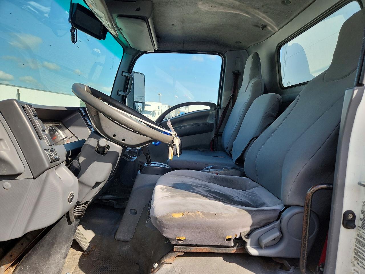 2020 ISUZU NPR