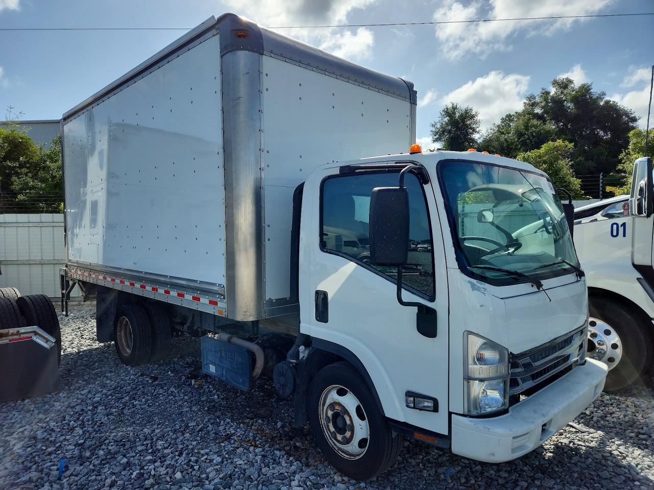 2020 ISUZU NPR
