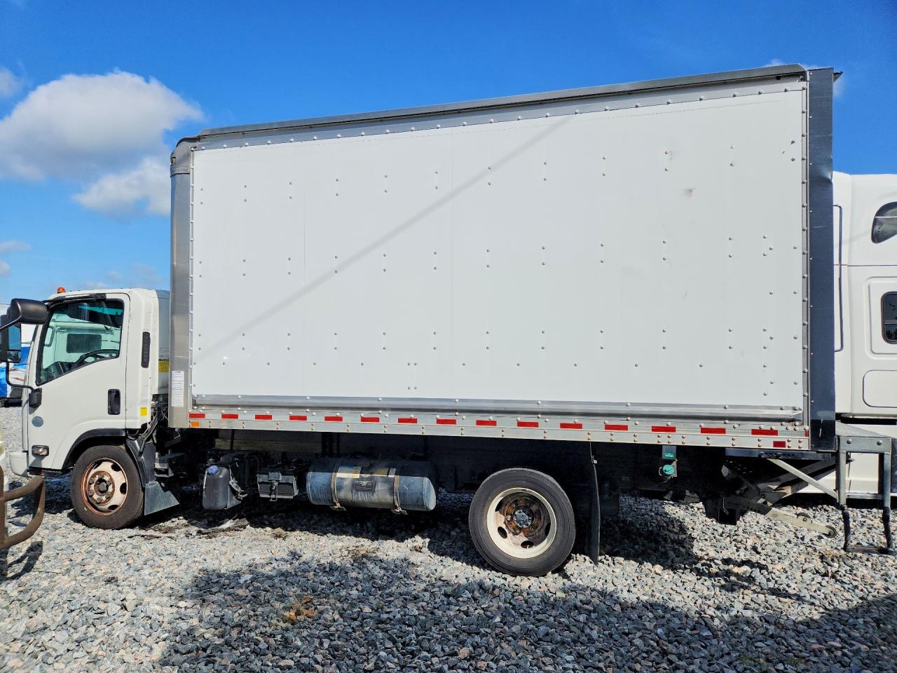 2020 ISUZU NPR