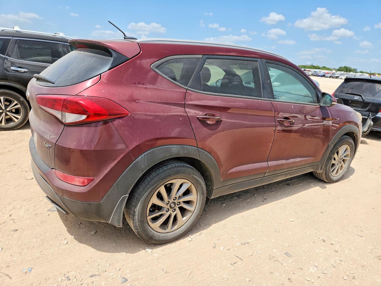 2016 HYUNDAI TUCSON