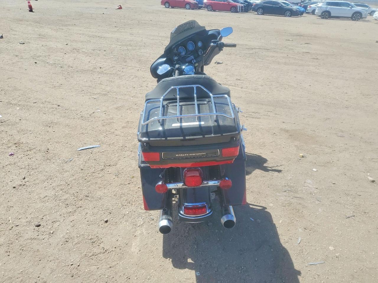 2010 HARLEY-DAVIDSON FL