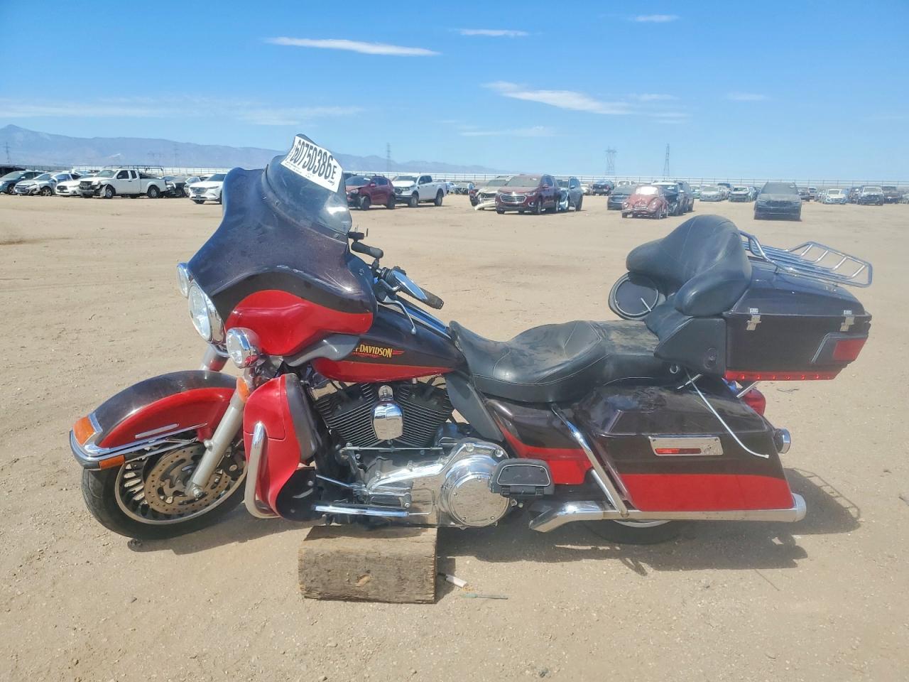 2010 HARLEY-DAVIDSON FL