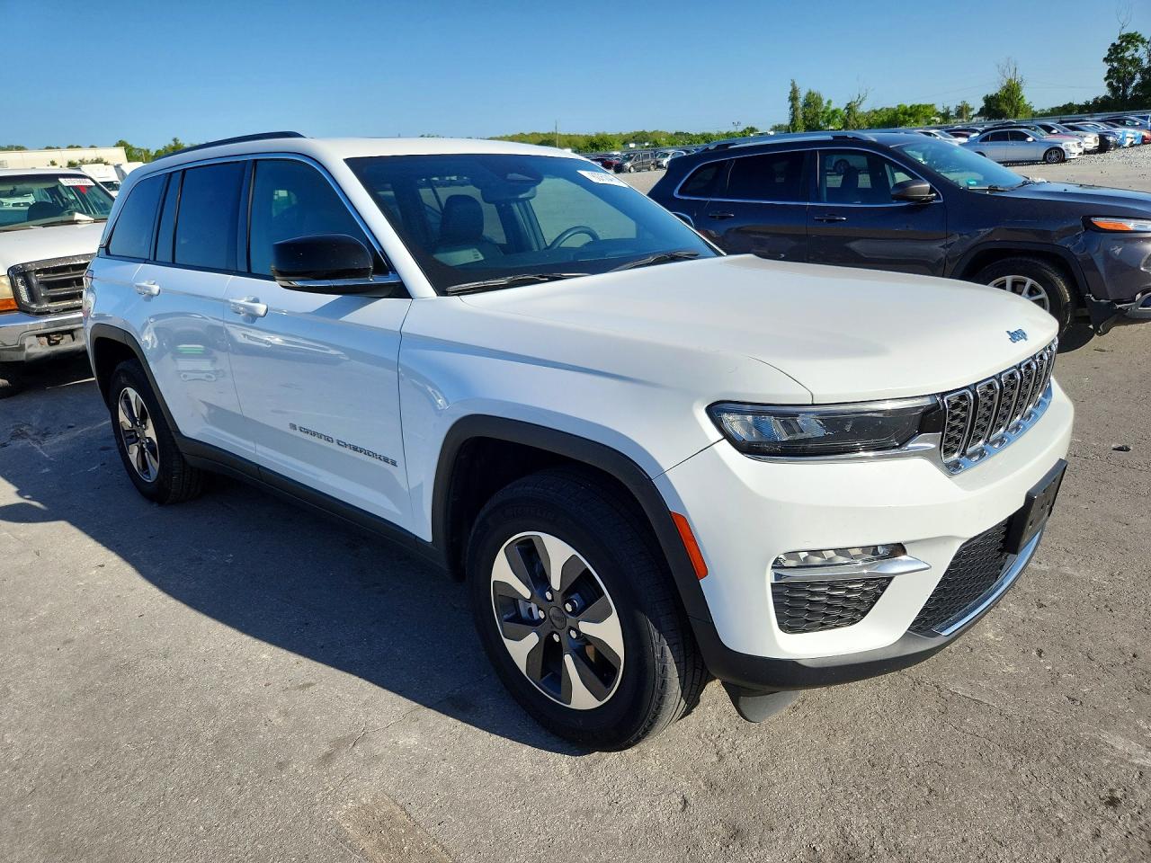 2024 JEEP CHEROKEE