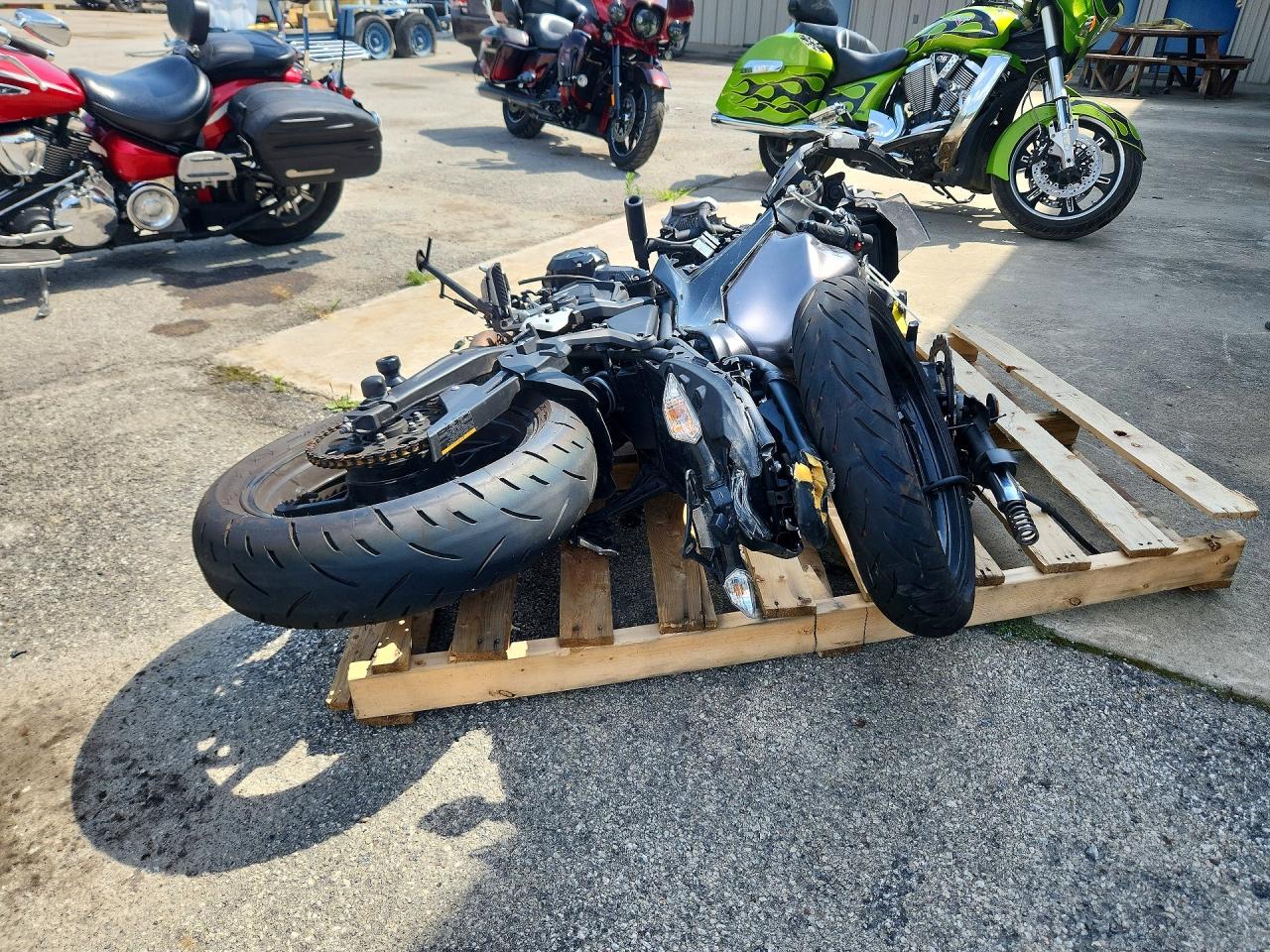 2021 KAWASAKI EX
