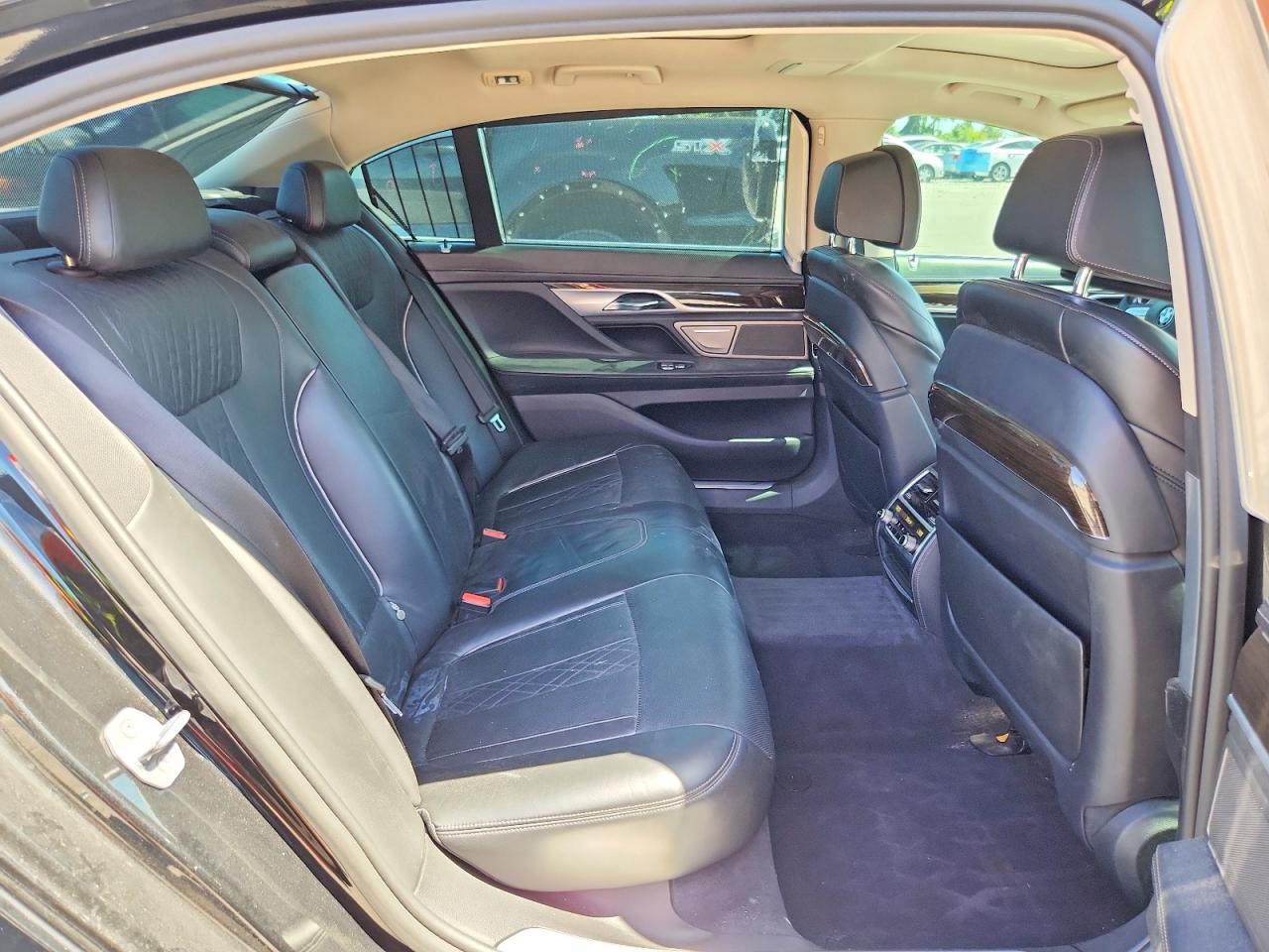 2016 BMW 7 SERIES