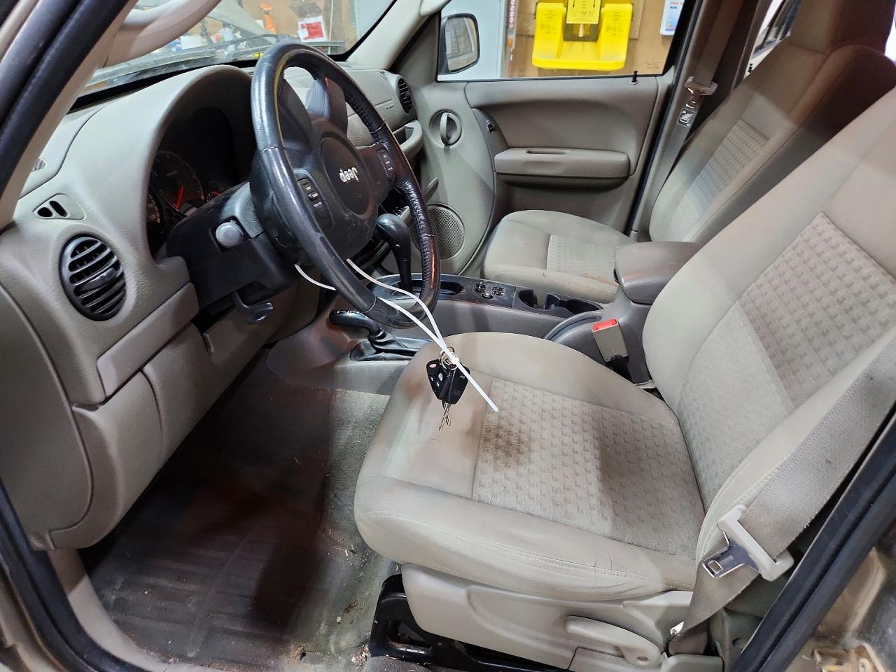 2006 JEEP LIBERTY