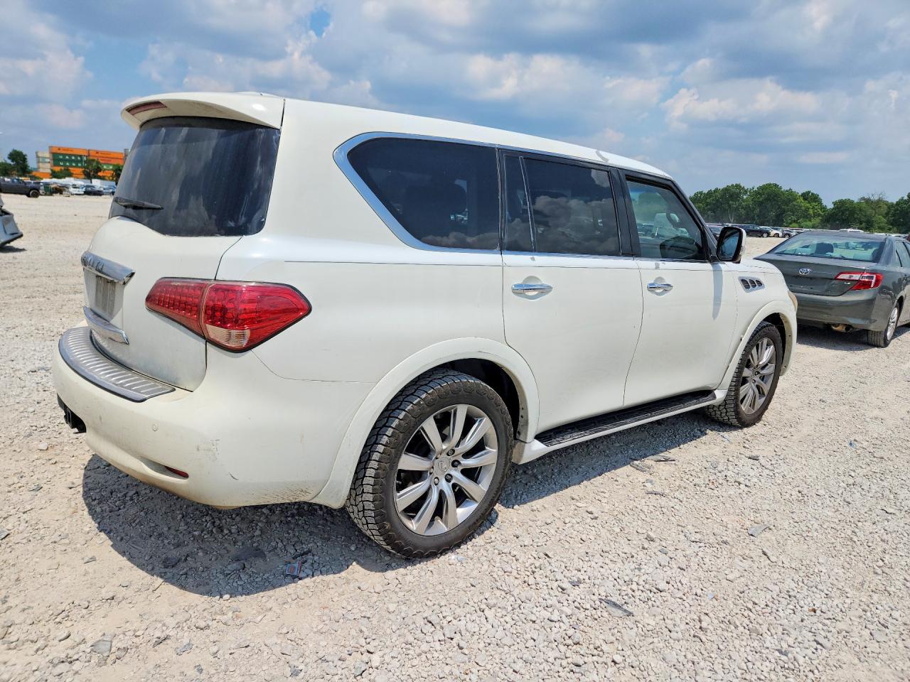 2012 INFINITI QX56