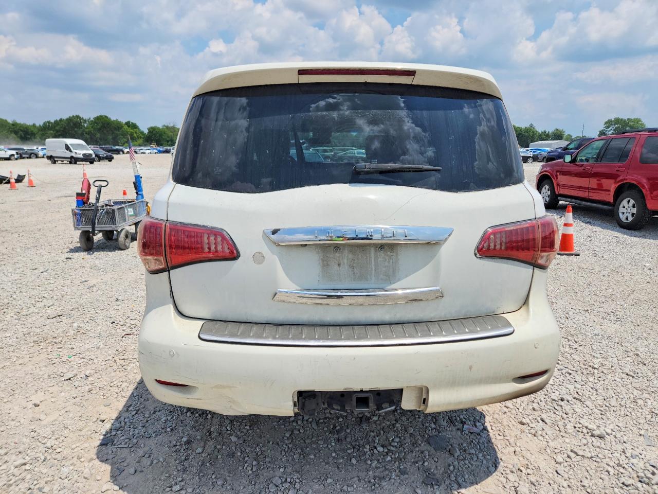 2012 INFINITI QX56