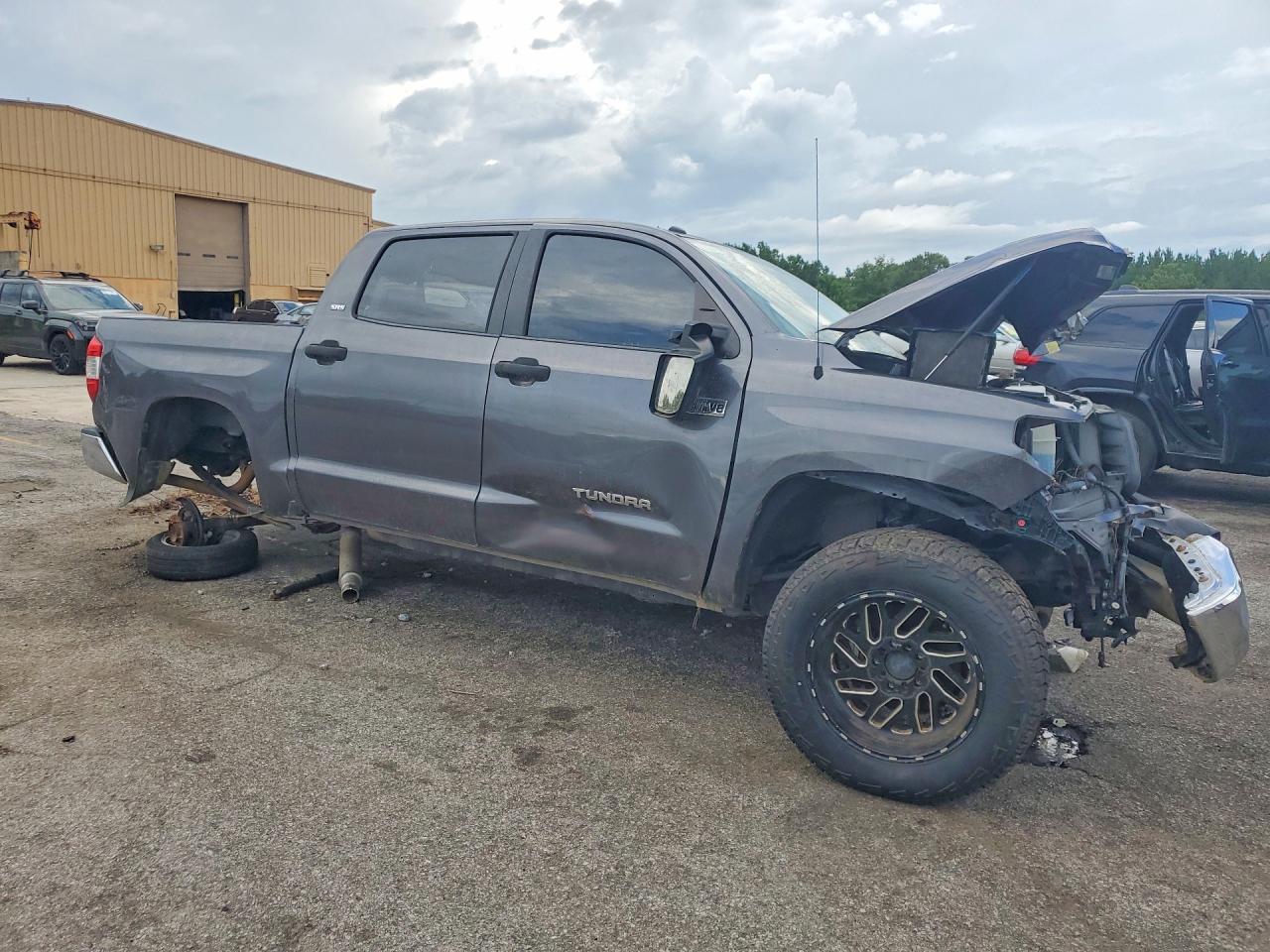2016 TOYOTA TUNDRA