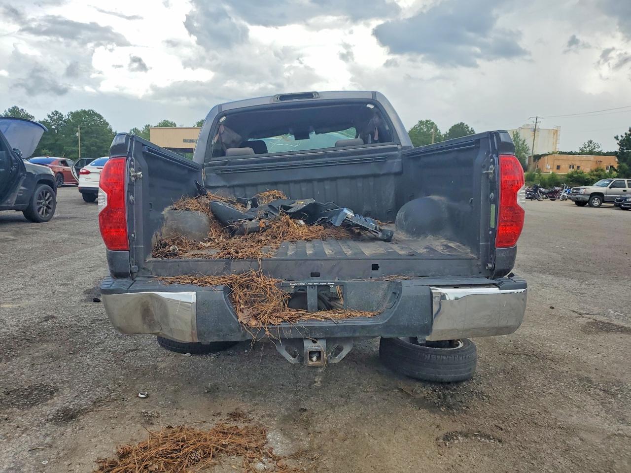 2016 TOYOTA TUNDRA