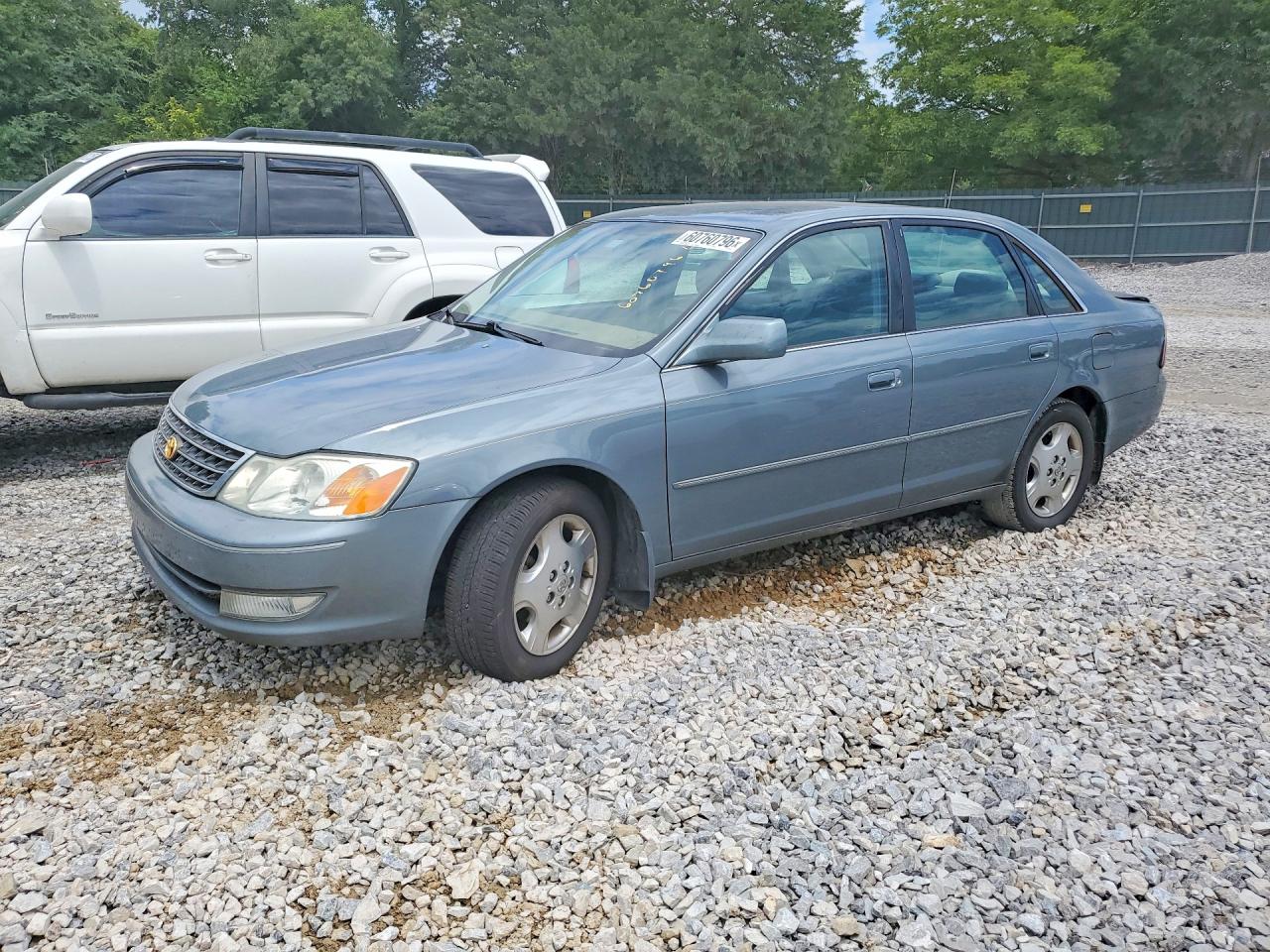 2004 TOYOTA AVALON