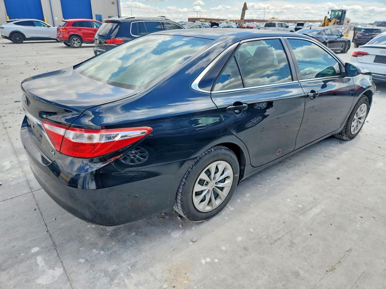 2016 TOYOTA CAMRY