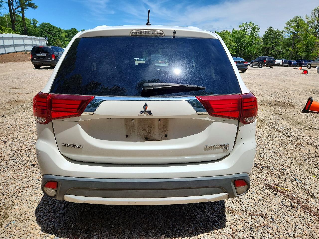 2016 MITSUBISHI OUTLANDER