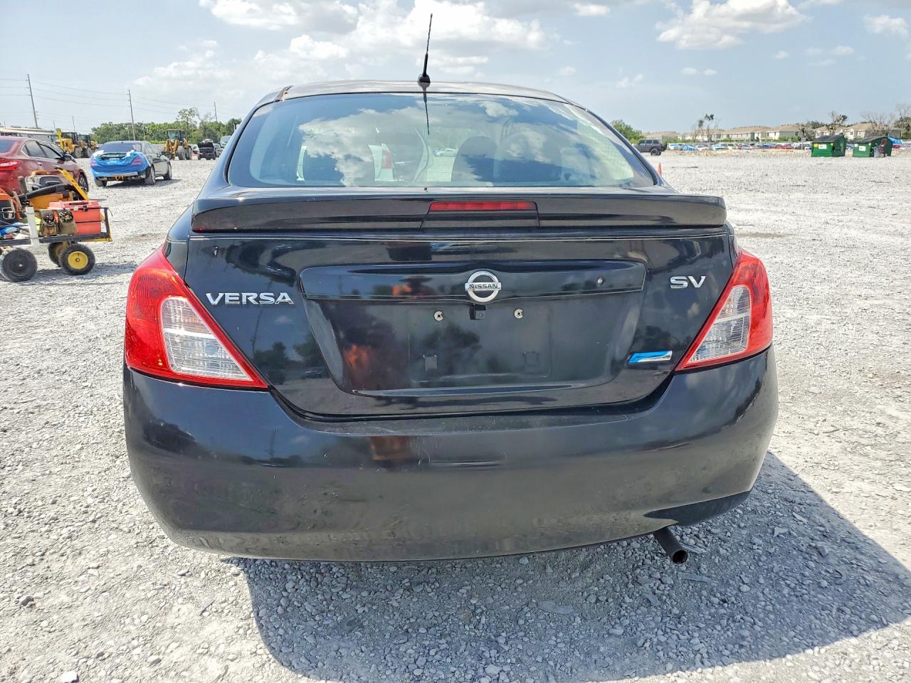 2014 NISSAN VERSA