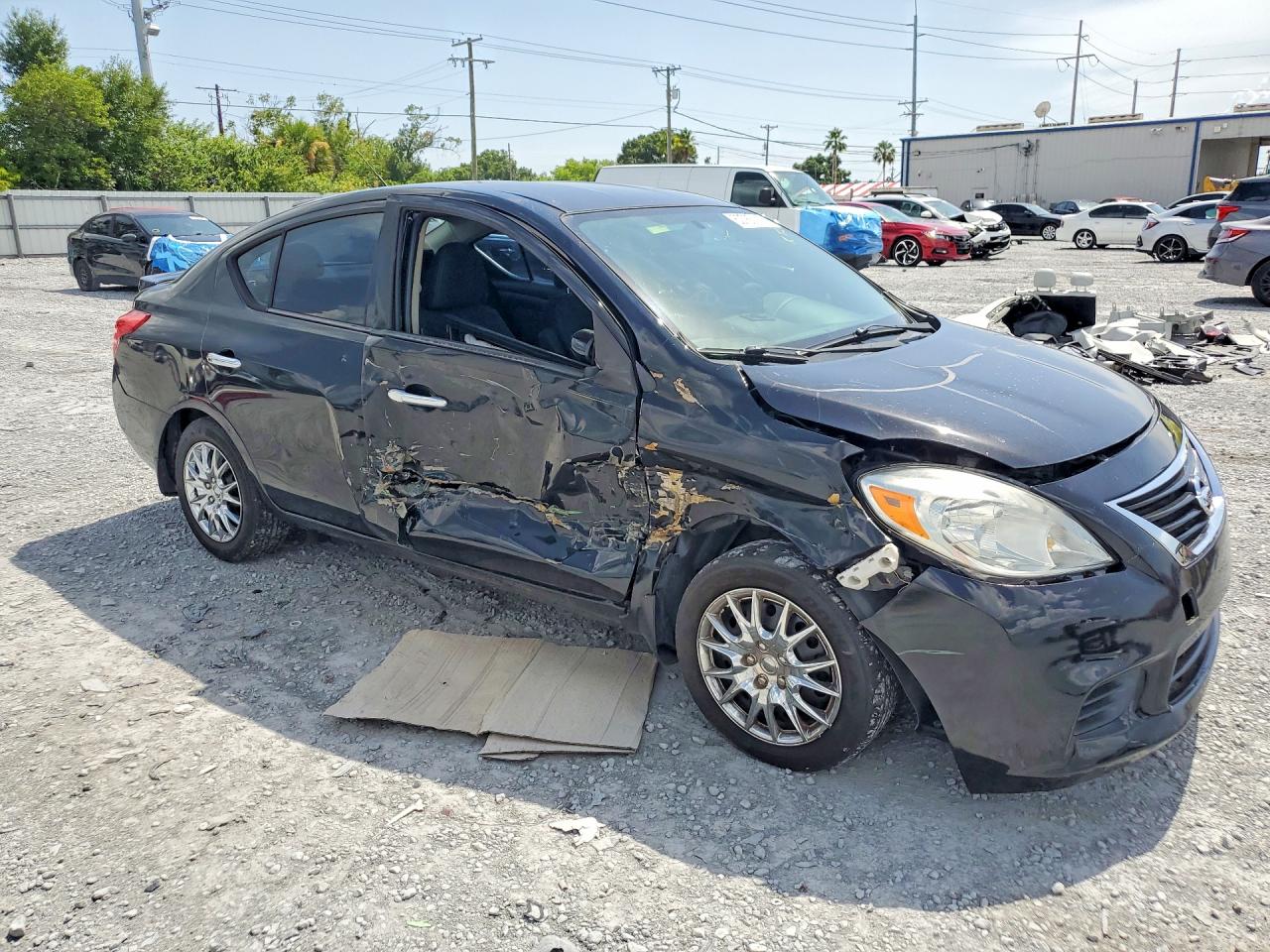 2014 NISSAN VERSA