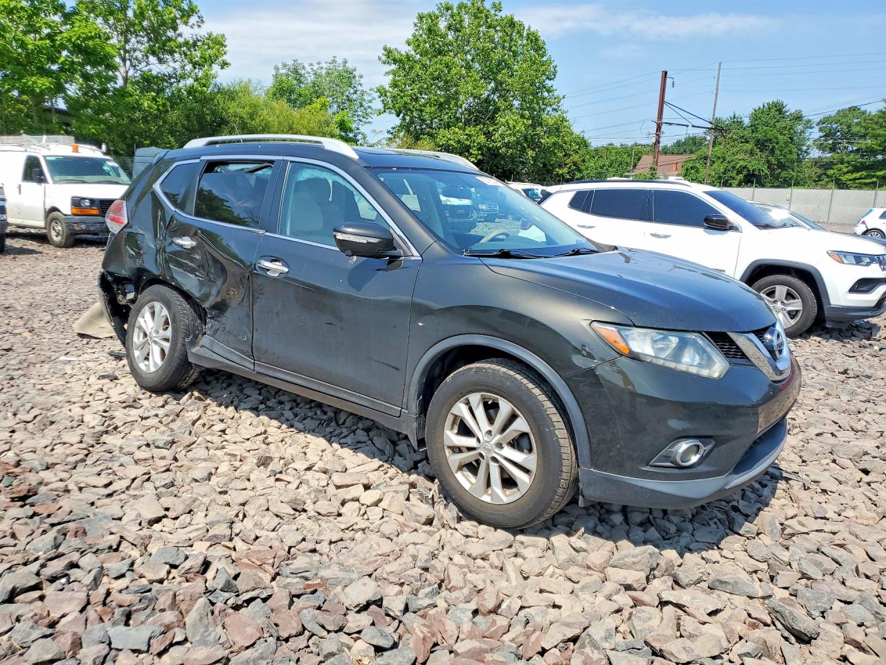 2014 NISSAN ROGUE
